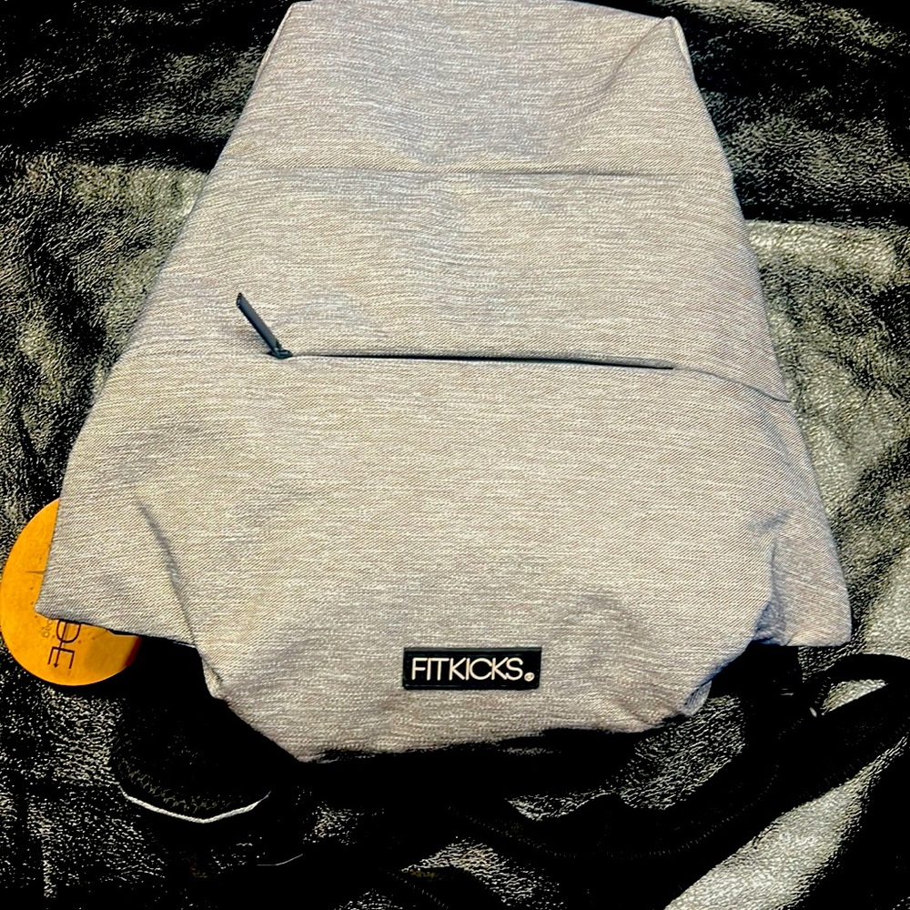 Latitude kickfit/Sling bag